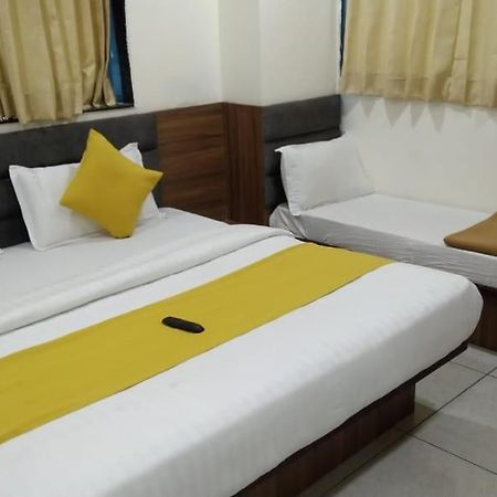 hotel atlanta Ahmedabad Eksteriør billede
