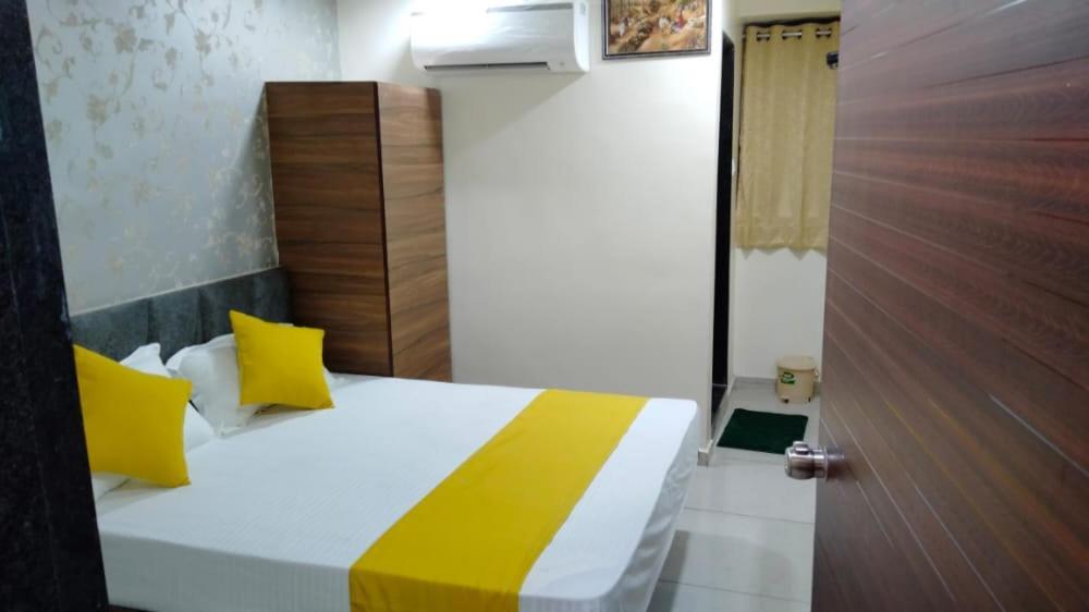 hotel atlanta Ahmedabad Eksteriør billede