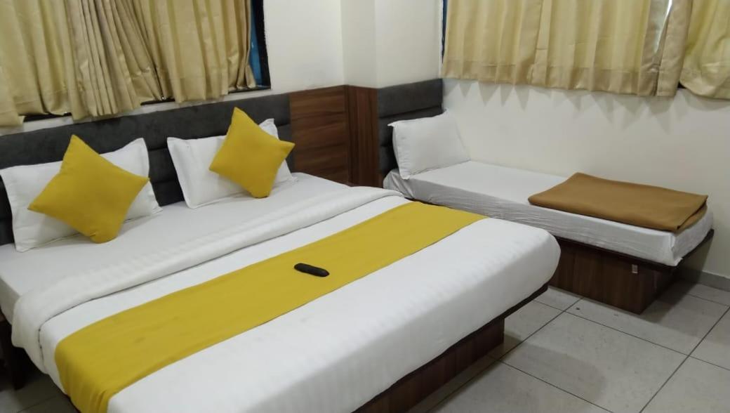 hotel atlanta Ahmedabad Eksteriør billede